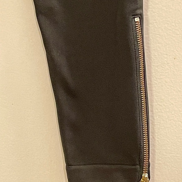 SPANX NWOT Look At Me Seamless Side Zip Leggings in Deep Olive - Picture 5 of 6